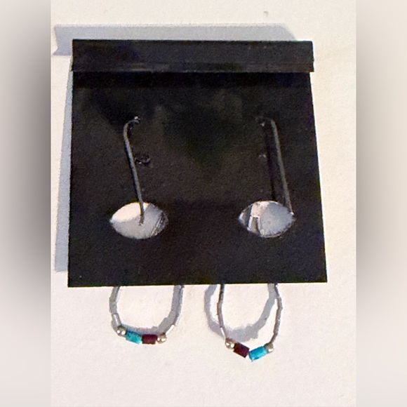 VTG Silver Teardrop Seed Bead Earrings Southwest Style - Picture 4 of 4